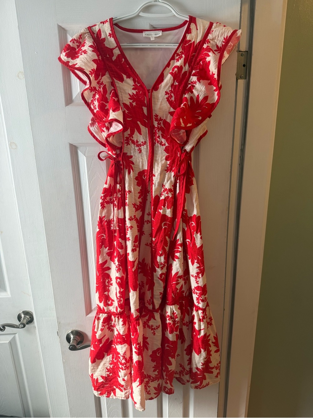 entro Pink & Red Trim Floral Top - Picture 2 of 5